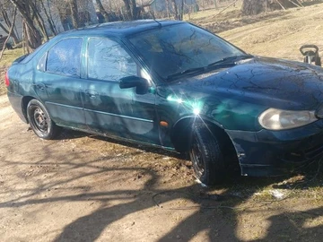 Авто Ford Mondeo 1998 № 8729104