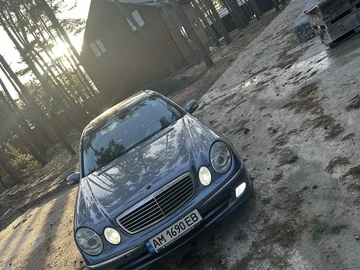 Авто Mercedes 220 2003 № 8729117