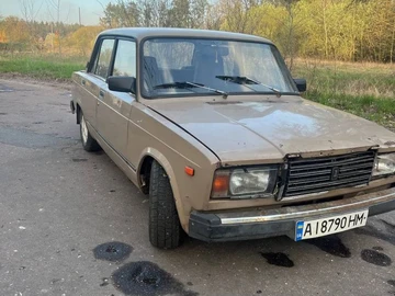 Авто ВАЗ 2107 1986 № 8729341