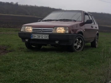 Авто ВАЗ 2109 1989 № 8729355