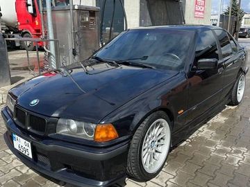 Авто BMW 3 Серия 1992 № 8729498