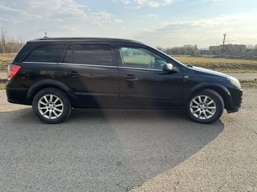 Авто Opel Astra 2005 № 8729604