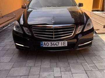 Авто Mercedes 220 2011 № 8729771
