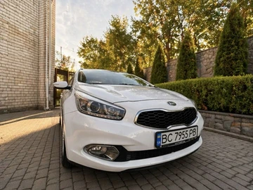 Авто KIA Cee X27 D 2013 № 8729854