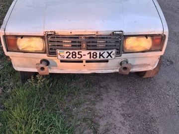 Авто ВАЗ 2107 1987 № 8729889