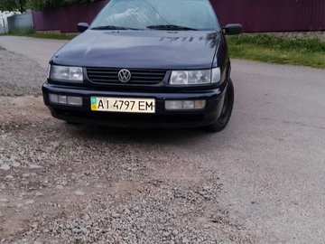 Авто Volkswagen Passat Sedan 1994 № 8729993