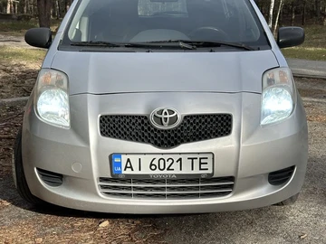 Авто Toyota Yaris 2006 № 8730000