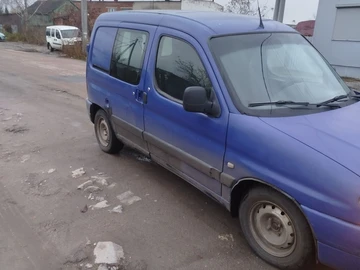 Авто Peugeot Partner 2000 № 8730029