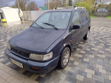 Авто Mitsubishi Space Wagon 1994 № 8730055