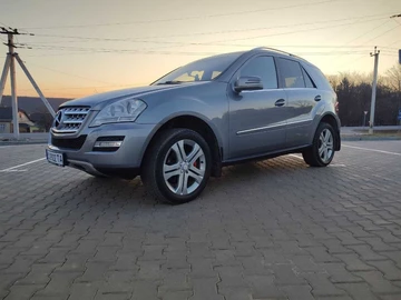 Авто Mercedes 320 2010 № 8730105