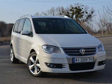 Авто Volkswagen Touran 2008 № 8730379