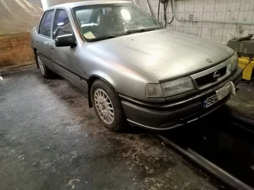 Авто Opel Vectra 1993 № 8730672