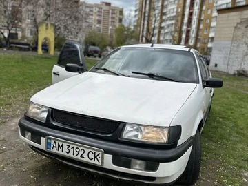 Авто Volkswagen Passat Sedan 1994 № 8730681