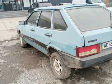 Авто ВАЗ 2109 1992 № 8730750