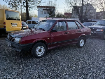 Авто ВАЗ 21099 1998 № 8731281