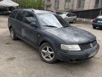 Авто Volkswagen Passat Variant 1997 № 8731309