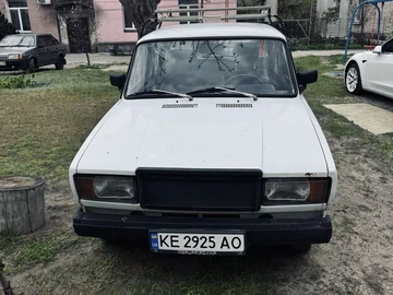 Авто ВАЗ 2107 1989 № 8731510