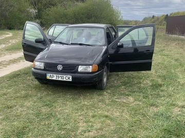 Авто Volkswagen Polo 1999 № 8731749