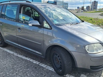 Авто Volkswagen Touran 2006 № 8731816