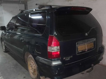 Авто Mitsubishi Space Wagon 2000 № 8731926