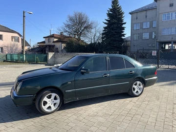 Авто Mercedes 230 1997 № 8731977