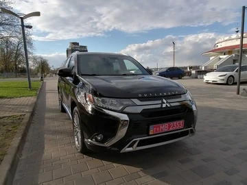 Авто Mitsubishi Outlander 2019 № 8732099