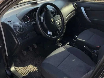 Авто Chevrolet Aveo 2011 № 8732391