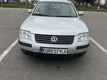 Авто Volkswagen Passat Variant 2003 № 8732493