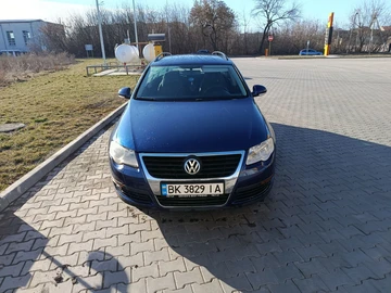 Авто Volkswagen Passat Variant 2006 № 8732600