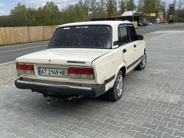 Авто ВАЗ 2107 1986 № 8733386