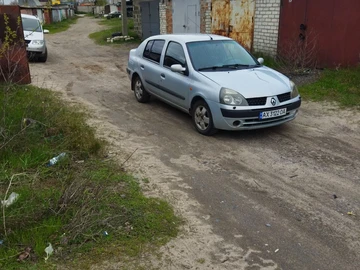 Авто Renault Clio Symbol 2002 № 8733452