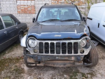 Авто Jeep Cherokee 2005 № 8733456