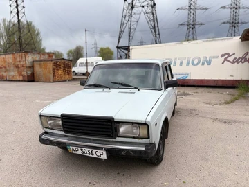 Авто ВАЗ 2107 1997 № 8733536