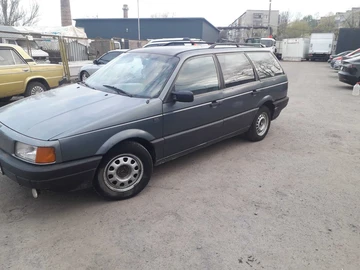 Авто Volkswagen Passat Sedan 1989 № 8733658