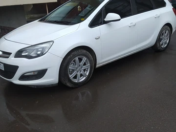 Авто Opel Astra 2013 № 8733757