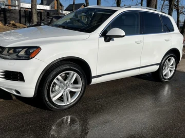 Авто Volkswagen Touareg 2011 № 8734570