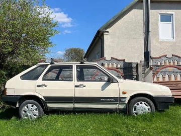 Авто ВАЗ 2109 1995 № 8734594