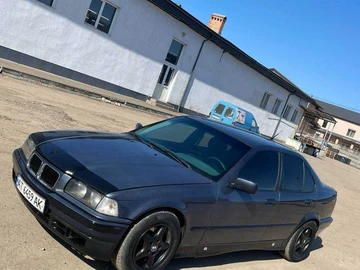 Авто BMW 3 Серия 1993 № 8734638