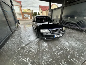 Авто Audi Quattro 1999 № 8734658