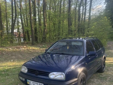 Авто Volkswagen Golf 1995 № 8735147