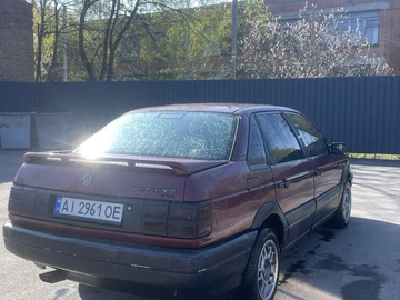 Авто Volkswagen Passat Sedan 1993 № 8735188