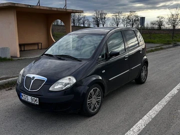 Авто Lancia Musa 2005 № 8735428