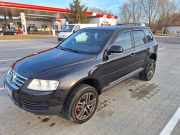 Авто Volkswagen Touareg 2005 № 8735439