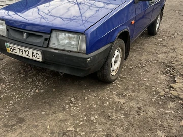 Авто ВАЗ 21093 1988 № 8735608