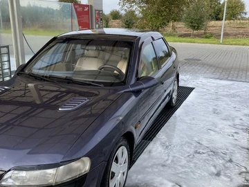 Авто Opel Vectra 1994 № 8735634