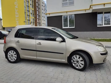 Авто Volkswagen Golf 2004 № 8735750