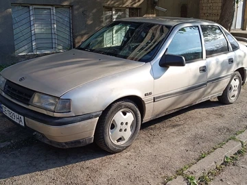 Авто Opel Vectra 1990 № 8735810