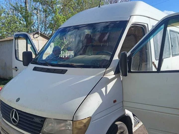 Авто Mercedes Sprinter 1995 № 8735946