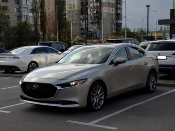 Авто Mazda 3 2023 № 8736085