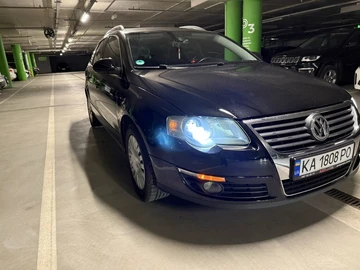 Авто Volkswagen Passat Variant 2005 № 8736132